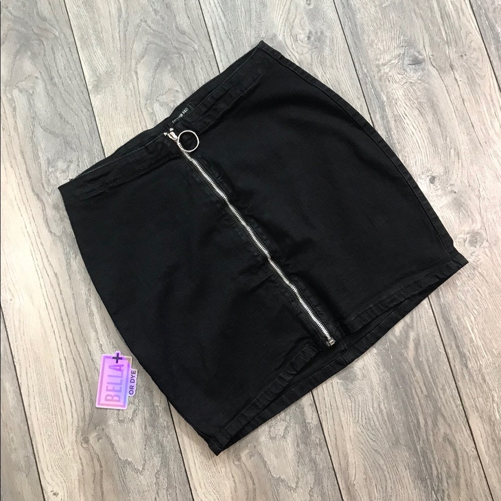 DENIM BLACK SKIRT WITH FRONT ZIPPER WOMENS S/M/L